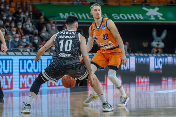 新生代力量 新生代力量